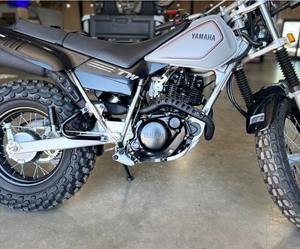 Moto sportive électrique sans balais CB300R Racer 2024 - Product Image 1