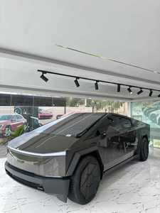 USADO, Tesla Cybertruck Cyberbeast 2024, Camioneta, Dark Turbo R18, Volante a la Izquierda, Automática, Diésel, Asientos de Cuero, Techo Solar, OEM - Product Image 1