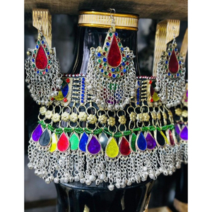 ชุดเครื่องประดับ afghani 4ชิ้นของผู้หญิงวินเทจขายส่งมาใหม่สไตล์ที่ไม่ซ้ำกันการออกแบบหลายสี Choker Bindi และชุดต่างหู - Product Image 5