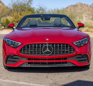 Mercedes-AMG SL43 2023 con Motor Turboalimentado de 2.0 Litros y Cuatro Cilindros en Línea, Transmisión Automática de 9 Velocidades - Product Image 1