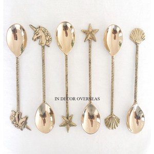 Juego de cubiertos pulidos brillantes de plata de acero inoxidable para uso en mesa de comedor de hogar y hotel con asas de diseño únicas chapadas en oro - Product Image 2