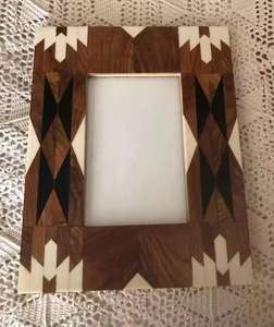 MARCO DE FOTOS DE MADERA CLÁSICO CON RESINA para SALA DE ESTAR DECORATIVA CON LA MEJOR CALIDAD - Product Image 2