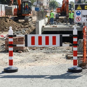 Barrera de Seguridad de 180 x 120 cm con Señal de Advertencia y Señal de Obstáculo con Boya para Mayor Visibilidad - Product Image 2