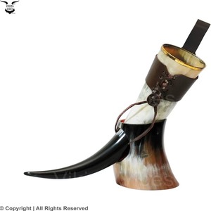Authentique corne à boire faite à la main tasse nordique médiévale pour les Vikings avec support corne à boire Viking gravée à la main - Product Image 3