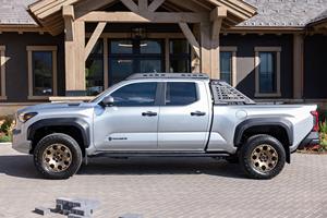 Toyota Tacoma Trail-hunter Double Cab i-Force Max 4×4 2024 - Product Image 3