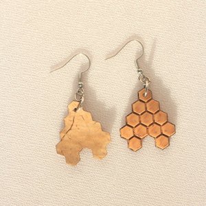 Collares de Coco Hechos a Mano, Pendientes de Mujer, Joyería de Coco, Figuras de Coco Talladas a Mano Naturales y Ecológicas, Moda Hawaiana - Product Image 1