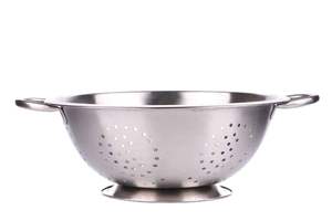 Passoire légère en acier inoxydable avec construction solide offre durabilité et longévité dans chaque utilisation de la cuisine - Product Image 3