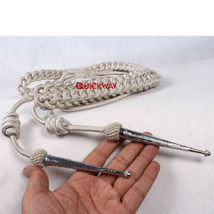 Aiguillettes dorados personalizados, cómodos accesorios Uniformes de alambre de lingotes con dos puntas doradas, accesorio ceremonial hecho a medida - Product Image 6