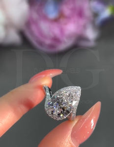 Ensemble de bagues cultivées en moissanite coupe poire 5CT, ensemble de bagues Halo design anneau solide trois côtés demi-bande d'éternité, ensemble de bagues de mariée de mariage - Product Image 6