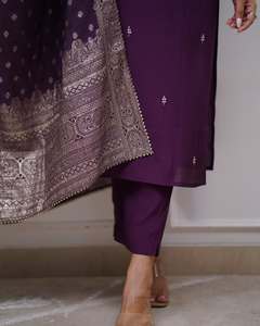 Costume Salwar en tissu de soie Chanderi indien pakistanais tendance, dernier modèle exclusif pour femmes, nouveau modèle fantaisie pour les fêtes, les mariages et les occasions décontractées - Product Image 6