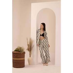 ชุดโซฟาสำหรับผู้หญิง Ikat Symphony พร้อมชุดผ้าฝ้าย/ใยไผ่ระบายอากาศได้ดี ชุด 2 ชิ้น เหมาะสำหรับนั่งพักผ่อนกลางแจ้งอย่างสบาย - Product Image 4