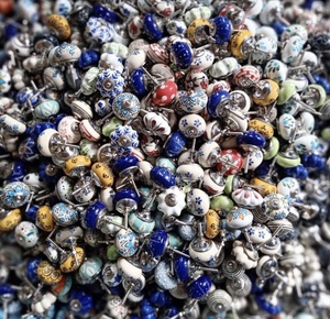 Boutons en céramique de fleur blanche épique de conception industrielle pour l'entrepôt extérieur de commode de cuisine de chambre à coucher-poignées d'armoire de tiroir - Product Image 2