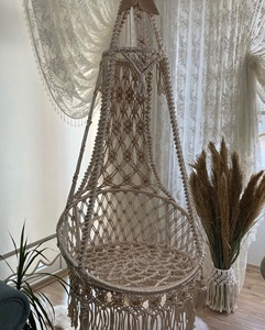 Chaise de balançoire suspendue en coton macramé de style bohème de couleur marron chaise de patio faite à la main pour la maison et le jardin - Product Image 3