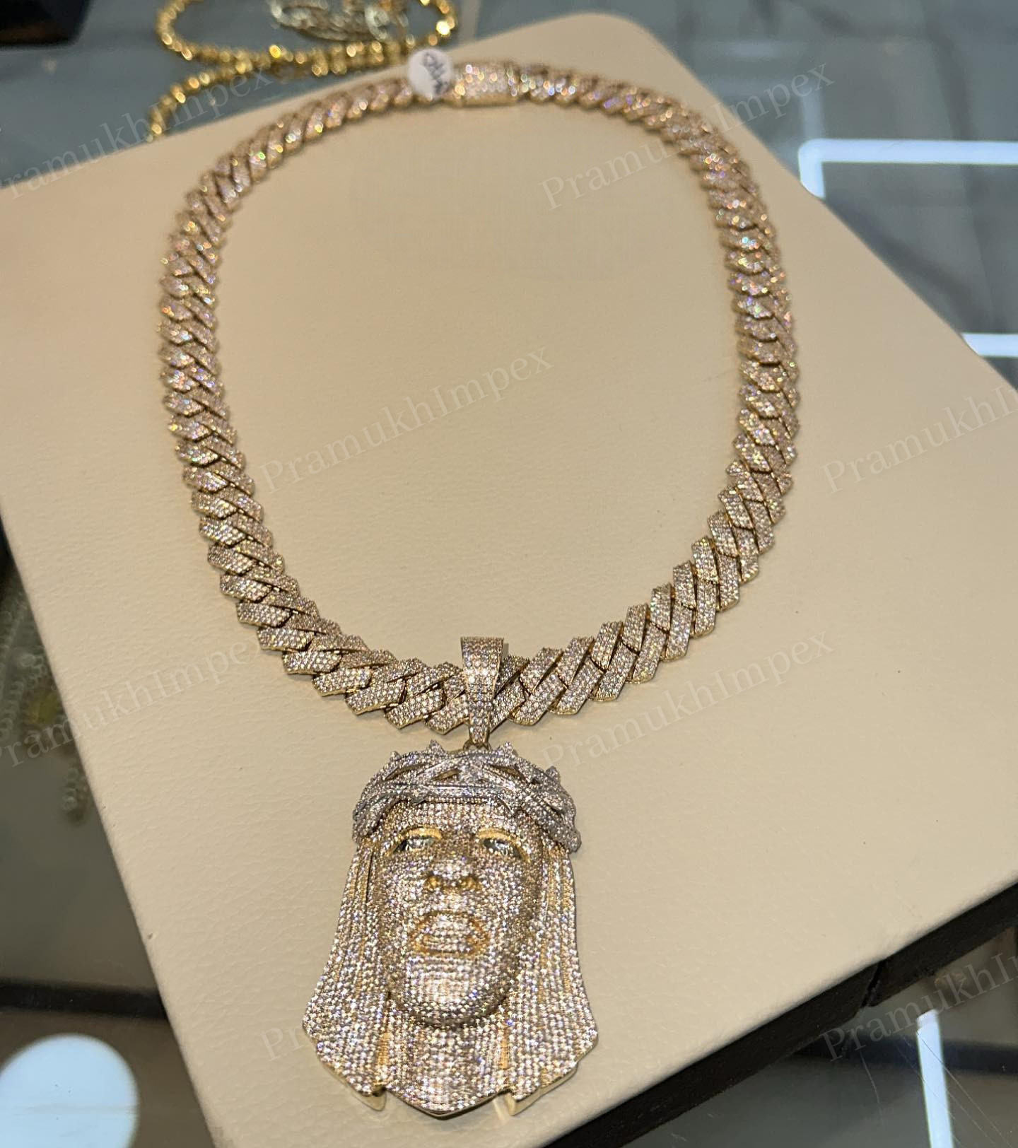 สีเหลือง