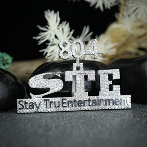 Pendentif rond brillant en argent sterling 925 personnalisé avec un nom fantaisie en moissanite, hip-hop, pour homme et femme, par Phoenix Enterprise - Product Image 4