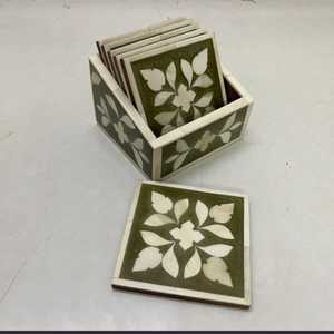 Dessous de verre carrés en noyer incrustés d'os de qualité supérieure Tapis de boisson décoratifs à motif vert et blanc pour la maison et le bureau - Product Image 1