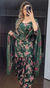 Último Modelo de Traje Dhoti Salwar Kameez con Dupatta para Fiestas y Festivales, con Bordado de Cordón de Seda, Precio de Mayorista - Product Image 4