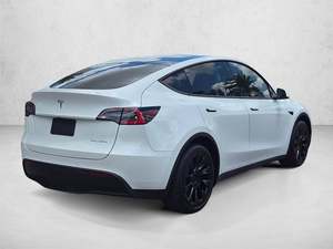 ¡OFERTA ESPECIAL! Subasta de Concesionarios: Coche Usado Modelo Y 2021 Sedán de Largo Alcance - Product Image 3