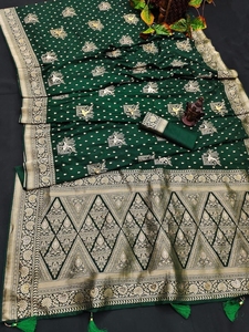 ล่าสุดออกแบบบริสุทธิ์นุ่มผ้าไหมสารีที่มีความสวยงามที่อุดมไปด้วย Pallu และ Jacquard ทำงานบนทั่ว Saree ขายส่งโรงงานอุปทาน - Product Image 2