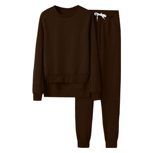 Conjunto de ropa deportiva de lana para mujer, cómodo y al por mayor, conjunto de traje de lana, colección de chándal de lana cálido y elegante para mujer - Product Image 6