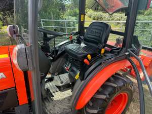 Tractor Compacto Kubota B2350 de 23 HP con Tracción en las 4 Ruedas, Motor Mateng EF125 y Motor Japonés de 17150 W de Potencia, 650 kg, para Uso en Construcción - Product Image 6