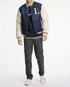 แจ็กเก็ตเบสบอลผ้าซาตินแบบบอมเบอร์ทีมตัวแทนออกแบบได้ตามต้องการโลโก้ตามต้องการนักบินนักบินวิทยาลัยเสื้อแจ็คเก็ตผ้าซาติน - Product Image 3