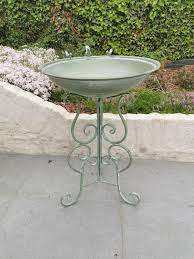 Bain d'oiseaux en fonte pour l'extérieur Bains d'oiseaux en métal pour terrasse porche Récipient d'eau Bain d'oiseaux de style rouille antique en fonte - Product Image 3