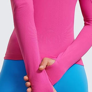 T-shirts à manches longues de yoga personnalisés en gros d'usine T-shirts en coton de couleur unie à col rond T-shirts à manches longues de yoga - Product Image 4