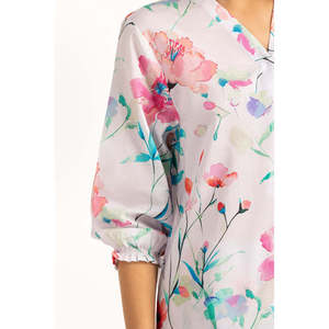 ชุดลำลองสีขาวนวลสำหรับผู้หญิง ฤดูใบไม้ผลิ/ฤดูร้อน ชุดพิมพ์ลายผ้าลอน 2 ชิ้น เสื้อแขนสามส่วนพร้อมกางเกงขาสั้น - Product Image 2