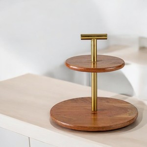 Elegante Soporte de Madera de Dos Niveles con Asa de Metal Dorado, Ideal para Postres, Frutas y Decoración de Mesa Premium - Product Image 2