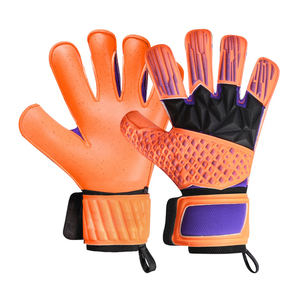 Gants d'entraînement avec adhérence en latex de qualité supérieure pour le football, gants de gardien de but en gros, design léger avec une forte adhérence - Product Image 4