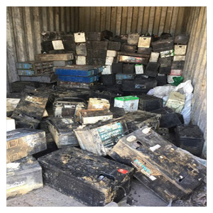 Déchets de batteries au plomb usagées en vrac pour le recyclage du plomb et les usines de traitement des métaux - Product Image 1