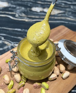 Tartinade à la pistache en vrac Texture 100% naturelle, lisse et crémeuse, idéale pour la boulangerie au détail et la fabrication d'aliments - Product Image 3