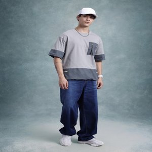 Grey T shirt for men Color block Regular length Round neck zipper pocket <b>Toggle</b> hem Short drop-shoulder sleeves cotton fabric - Product Image 3