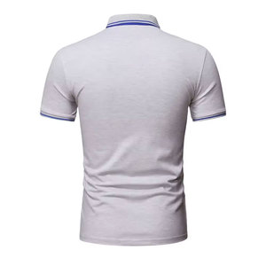 Polo à manches courtes gris pour homme avec bordure bleue, boutons, design tricoté décontracté - Product Image 2