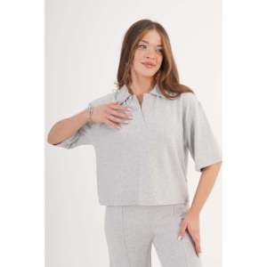 Blusa Elegante Gris para Mujer Lustrin, Cuello Camisero, Manga Corta - Top Versátil de Mezcla de Poliéster y Viscosa para Venta al Por Mayor - Product Image 1