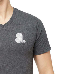 T-shirt pour homme à col en V avec logo personnalisé, couleur unie, manches courtes, vente en gros, t-shirts pour homme à col en V, manches courtes, 100% coton, vierge - Product Image 6