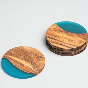 Posavasos cuadrado de madera con resina, posavasos cuadrado hecho a mano, Color azul, único - Product Image 5