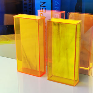 Vente en gros de boîte de rangement en acrylique de haute qualité tuile de support de cils rose personnalisé pour extension de cils tuile de cils en plastique avec couvercle - Product Image 3