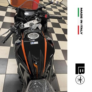 Protezione Serbatoio Moto 3D in Gel per Honda CBR 650 R, Adattabile su Misura - Product Image 3