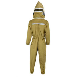 Ventilated Beekeeping Suit Lightweight and Durable Anti-Sting Design for Beekeeper Safety - Product Image 3