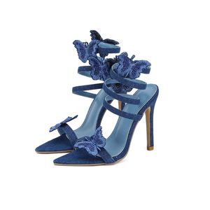Chaussures brodées torsadées de couleur unie - sandales en denim à motif papillon, fleur et serpent, à bout pointu et talons fins - Product Image 1
