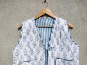 เสื้อคลุมสไตล์โบฮีเมียนแบบยูนิเซ็กซ์ แขนกุด ผ้าฝ้ายทอ เป็นมิตรกับสิ่งแวดล้อม ระบายอากาศได้ดี แบบสองด้าน ลายวินเทจ ปิดด้วยเชือกผูก - Product Image 2