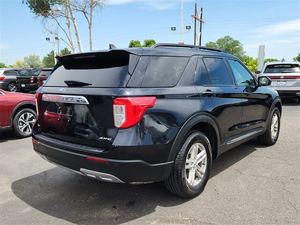 2022 Ford Explorer XLT AWD avec boîte de vitesses automatique sièges en cuir caméra arrière R17 galerie de toit en alliage - Product Image 2