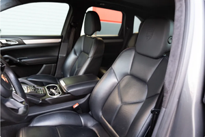 DISCOUNT Véhicule d'occasion conduite à gauche |   Conduite à droite |   2016 P O R S C H E CAYENNEESS TURBO - Product Image 5