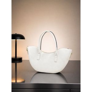 Nuevo Modelo de Bolso Tipo Náutico Beige, Elegante y Casual, Hecho a Mano con Bambú y Ratán, con una Correa de Cuero PU y Forro de Poliéster - Product Image 1