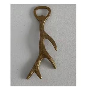 Ouvre-bouteille en métal au design moderne, accessoire de table pour les boissons gazeuses et la bière, prix raisonnable pour les ouvre-bouteilles de boissons froides - Product Image 3