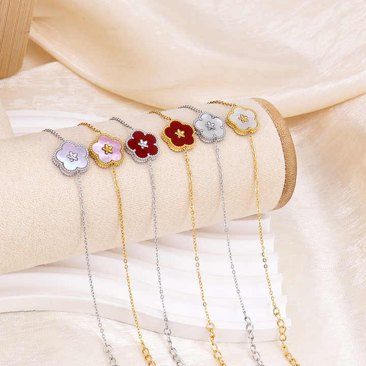 Bracelet Doré Thème " Marguerite ", Chaîne En Acier Inoxydable By Créa'Lise