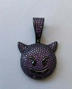 Pendentif sur mesure en argent sterling massif 925 glacé violet avec diamant simulé Hip Hop Devil Face - Product Image 4