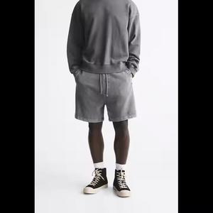 Short de sport de jogging en molleton de coton éponge français uni vintage personnalisé pour hommes, lavage à l'acide, bords bruts, Style baggy uni français - Product Image 4